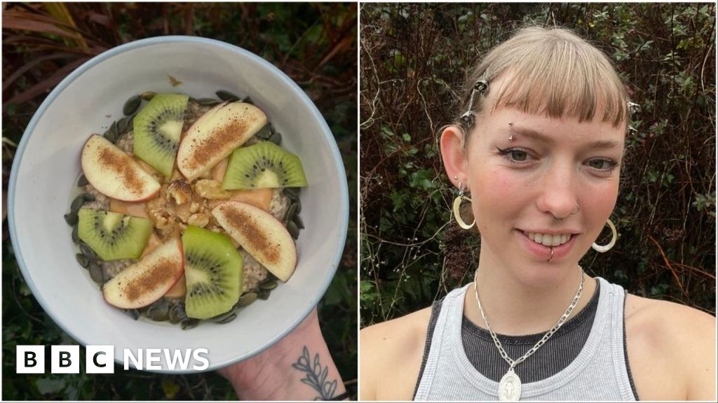 Fibremaxxing: Trend for eating more fibre has surprising benefits