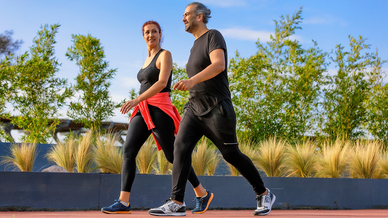 5 common walking mistakes that could hurt your progress, according to an expert